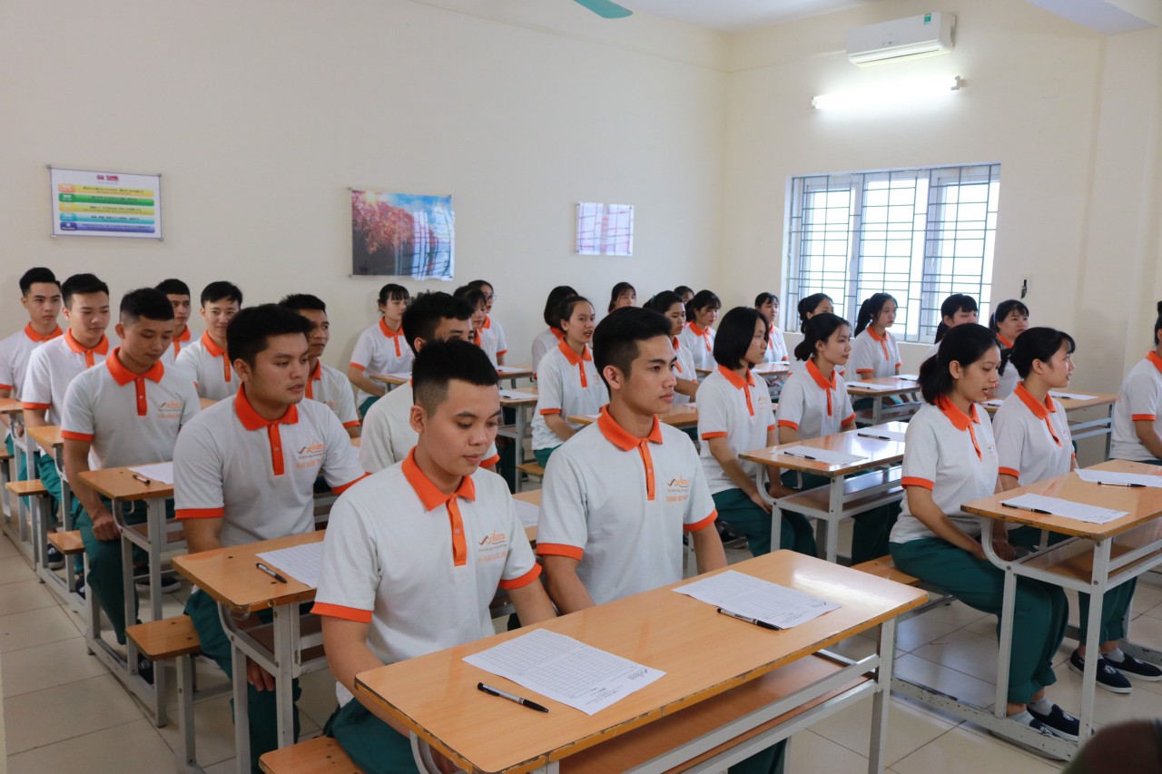 Lớp học tiếng Nhật ở cty Vilaco, sau khi các bạn thi đỗ đơn sẽ được đòa tạo học tiếng (Ảnh: Vilaco)