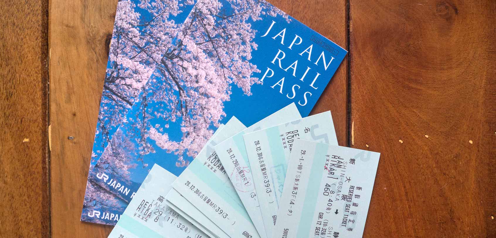 Thẻ JR Pass tiện dụng được phát hành bởi công ty đường sắt Nhật