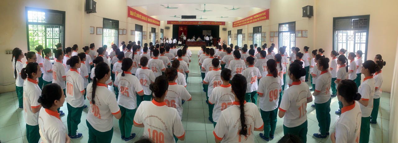 Các bạn chuyển bị thi đơn hàng đi Nhật Bản ở công ty Vilaco